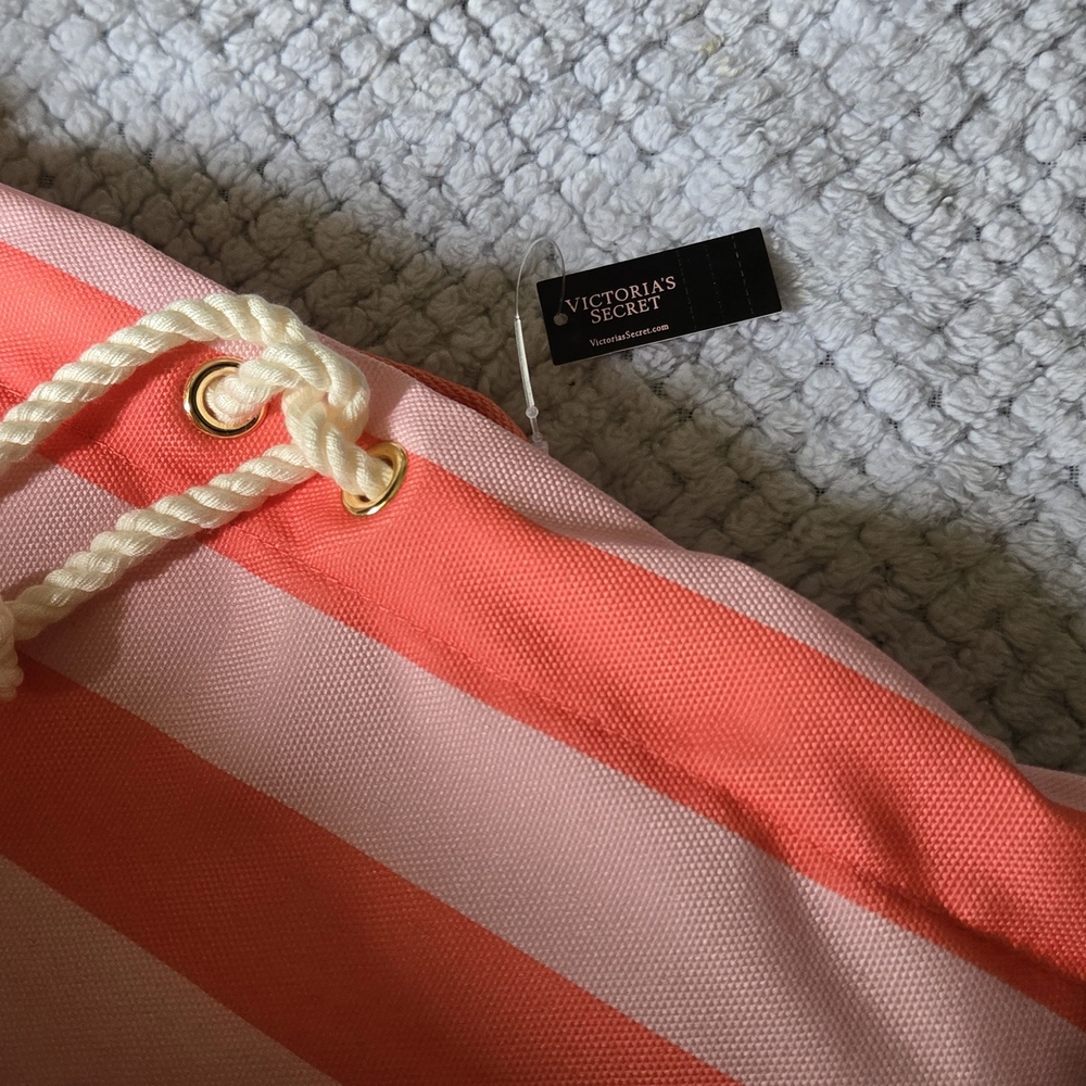 Victoria's Secret Pink Backpack with Drawstring Closure - Picture 5 of 6